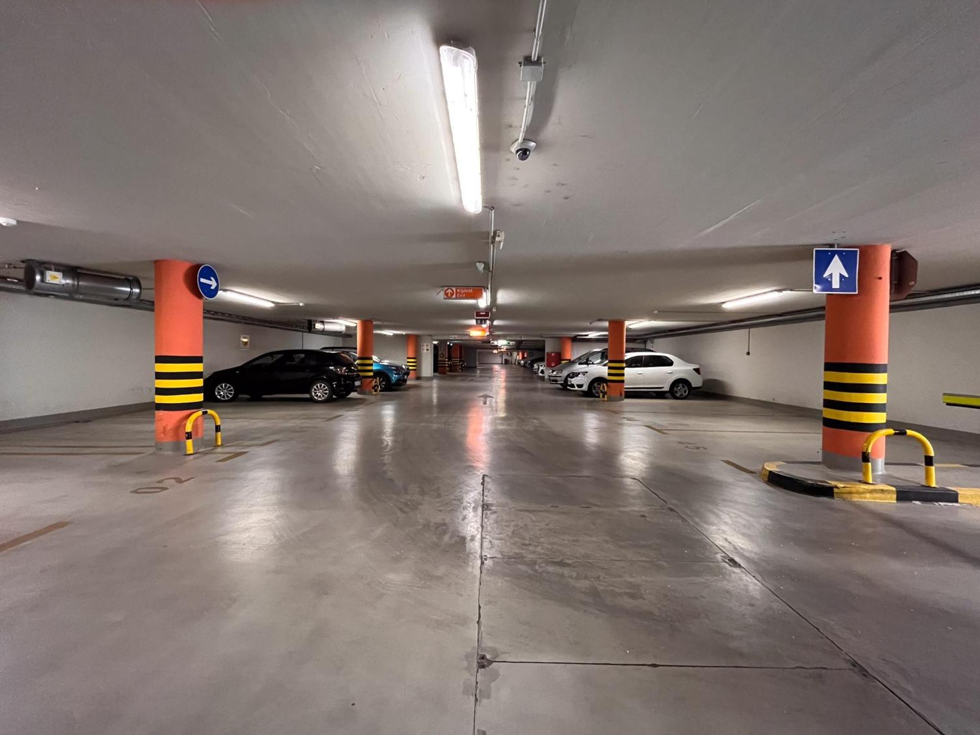 Apartmán Vintage Loft - Free Private Parking - Metro - Tram - Ac